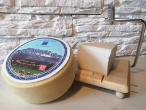 Slika za kategoriju Sirevi